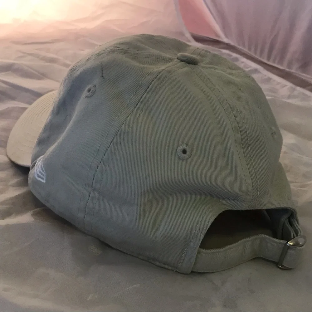 New Era adjustable buckle
